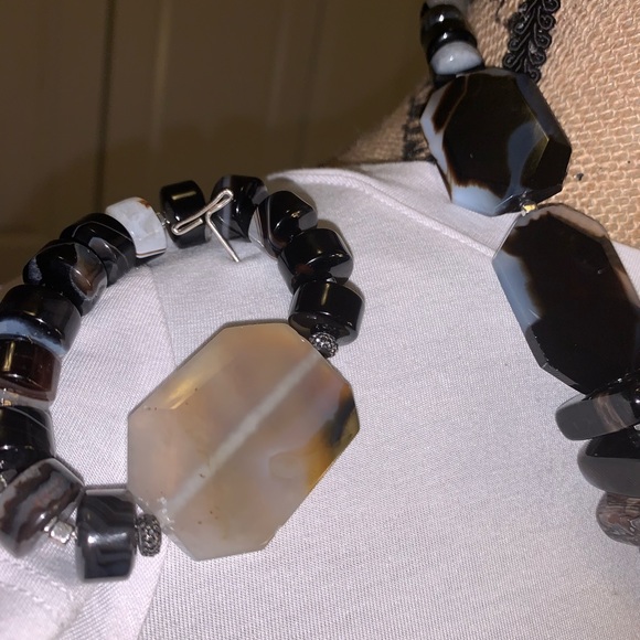 Black n white agate necklace - Picture 5 of 6